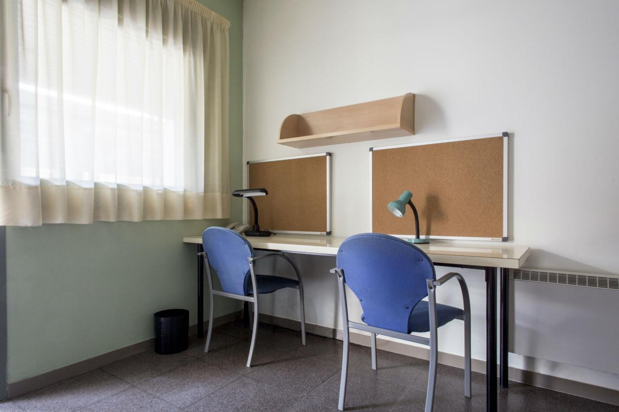 Residencia Universitaria Resa As Burgas Ourense Rom bilde